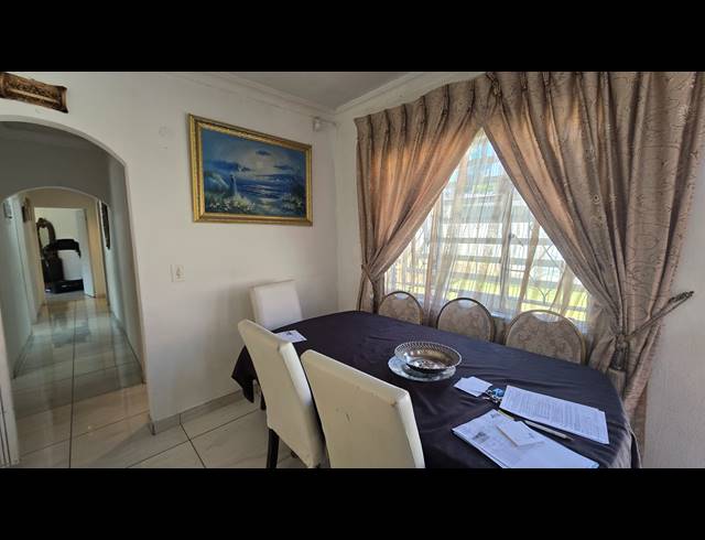 4 BEDROOM FREEHOLD FOR SALE IN ALBERTSDAL